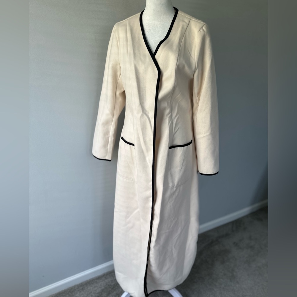 Overcoat, white **NWT**